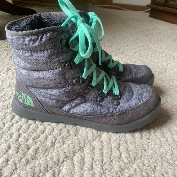The North Face thermoball women’s boots - Picture 4 of 11